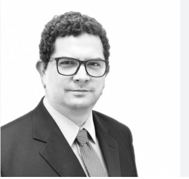 Dr. Alonso Villalobos Jiménez