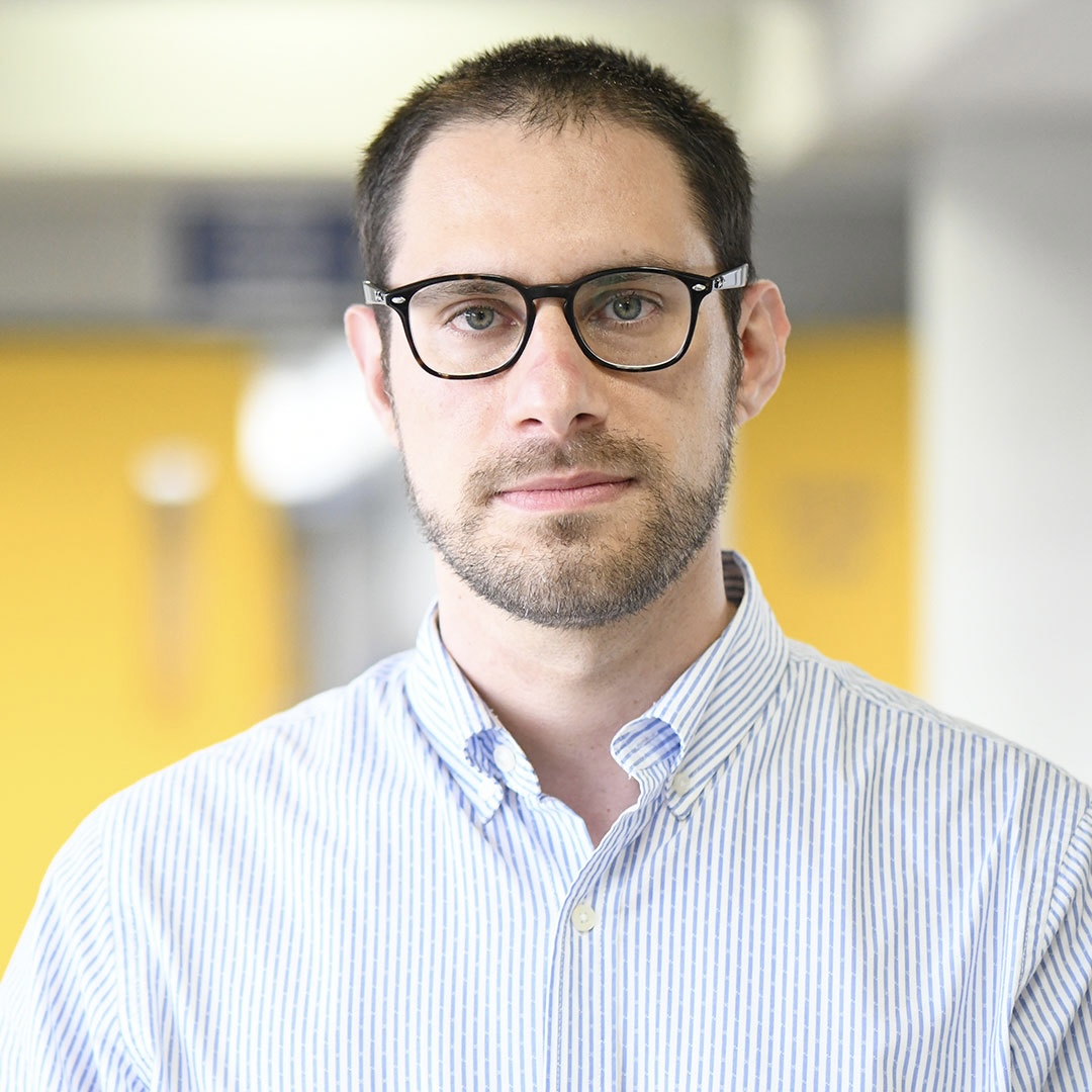 Dr. Adrián Pignataro López